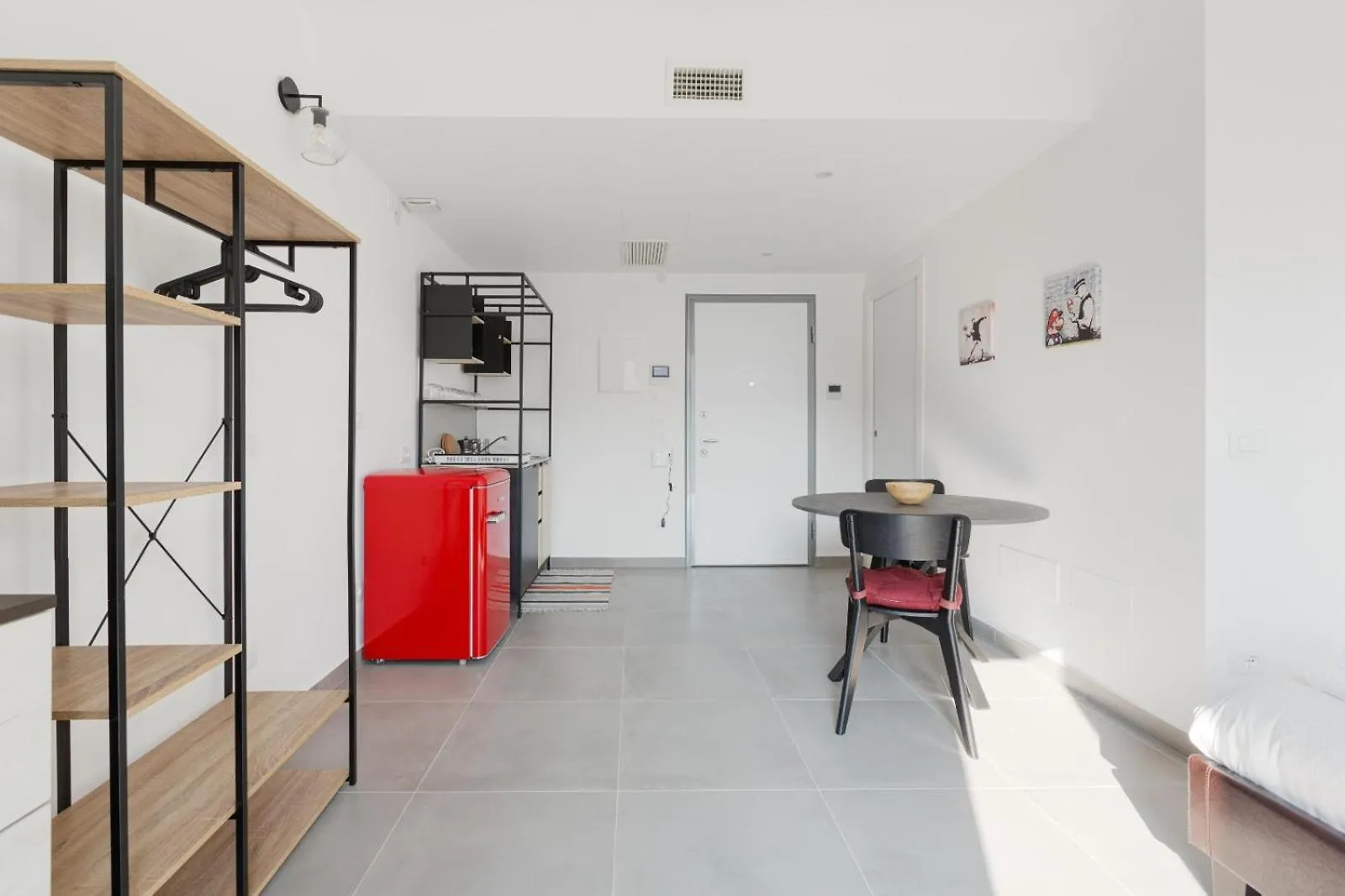 Udine M2 - Bright And Cozy Studio Milan Italy
